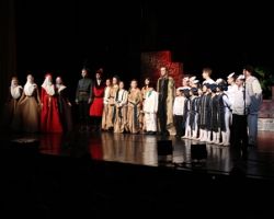 Glazbeno-scenska čarolija ''Lutonjica Toporko i devet župančića''
